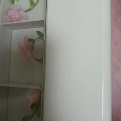 ガラスコレクションテーブル　ホワイト　白　ディスプレイテーブルの画像