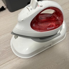 パナソニック　コードレスアイロン（おまけ付き）