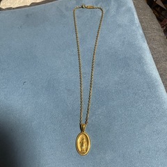 ゴールドネックレス