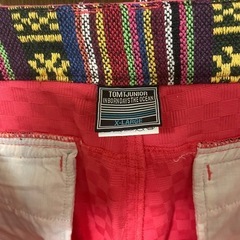 TOMSTJUNIOR レッドハーフパンツの画像