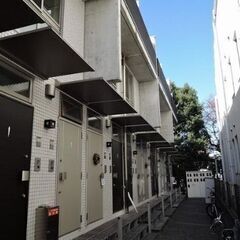 ★デザイナーズ物件★メゾネットタイプ★大江戸線『西新宿五丁目』駅...