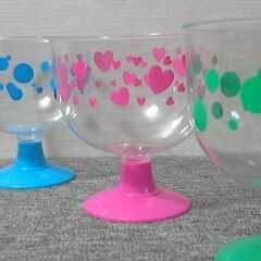 かき氷カップ　プラスチック製　脚付き　昭和レトロポップ　ファンシー　５個セット　水玉 💕型　スプーン付　USEDの画像