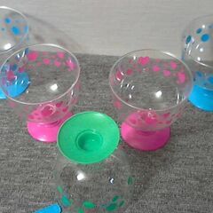かき氷カップ　プラスチック製　脚付き　昭和レトロポップ　ファンシー　５個セット　水玉 💕型　スプーン付　USEDの画像