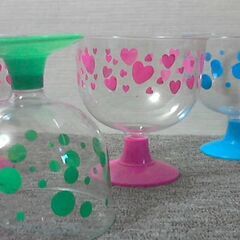 かき氷カップ　プラスチック製　脚付き　昭和レトロポップ　ファンシー　５個セット　水玉 💕型　スプーン付　USEDの画像