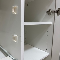 食器棚の画像