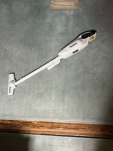 コードレス掃除機　マキタ