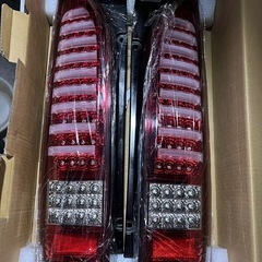 ハイエース　テールランプ
