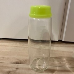 【値下げしました】哺乳瓶の画像