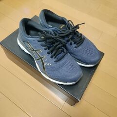 アシックス　ランニングシューズ　24.5cm
