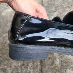 リボン ローファー フリンジ エナメル 合皮 黒 ブラックの画像