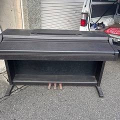 YAMAHA 電子ピアノ　DIGITAL PIANO YDP-301　フットペダル付き　近隣は配達可能の画像