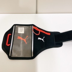 PUMA スマートフォン用アームバンド ブラック/レッド