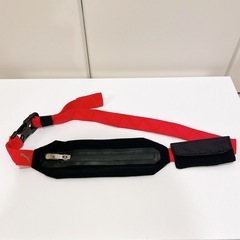 PUMA ウエストバッグ 赤/黒