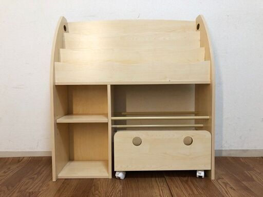 絵本ラック 収納ディスプレイワゴンPieni美品　前板ウェーヴ加工　本棚完成品　大容量キッズ用品・玩具箱収納　傷物・訳アリ・アウトレット