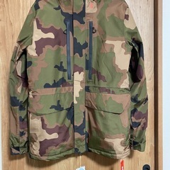 新品タグ付VOLCOM GORE-TEX 迷彩柄 スノーボードウェア