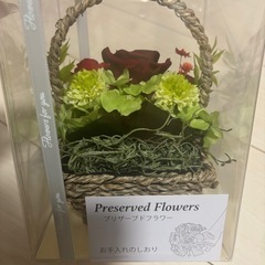 プリザーブドフラワー🌹赤い薔薇バスケットアレンジメントの画像