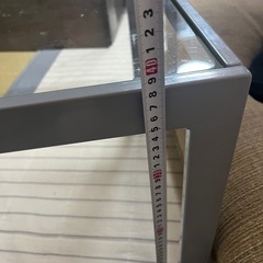 ガラステーブルの画像