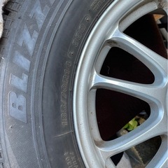 【値下げ】スタッドレスタイヤ　185/70R14 ホイール付の画像