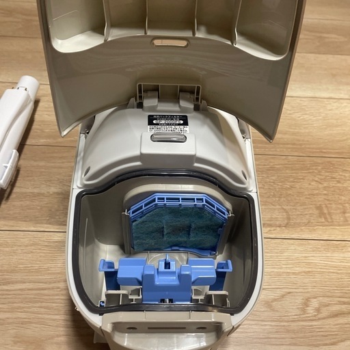 日立電気掃除機　CV-KP900L　　