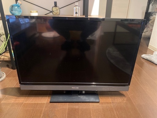 【TOSHIBA / REGZA 33インチ】