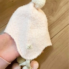 ☆ミキハウス☆ベビーニット帽　ポンポンの画像