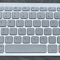 Anker Bluetooth ワイヤレスキーボード iOS/Android/Mac/Windows対応/長時間稼働 の画像