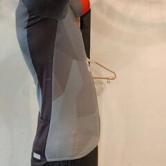 ※　取引終了　※ 　　　　　　　　　　　　　CASTELLI 　カステリ 　 半袖ジャージ 　赤　黒　サイクルジャージ　3ポケット　サイズS　中古　美品の画像
