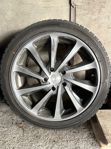 18インチ　ダンロップ　スタッドレスタイヤ