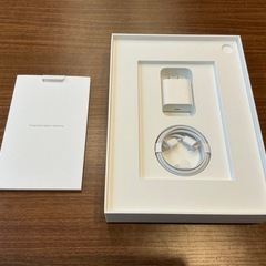 iPad 第10世代　カバー付　ガラスフィルム貼り付け済の画像