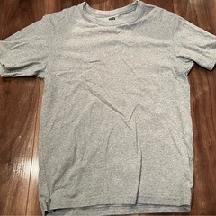 UNIQLO Tシャツ　Mサイズ