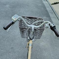 電動アシスト自転車　パナソニック　リチュウムViVi　DX 24インチ クリーム系　バッテリー8Ah 充電器付きの画像