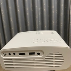 【美品】プロジェクター(モデル　PJ108)の画像