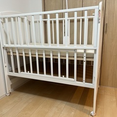 【値下げ】ベビーベッド ハイタイプ katoji ホワイト