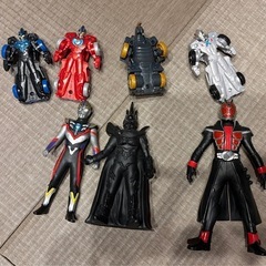 特撮もの　フィギュアと変形の車？