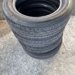 タイヤ　