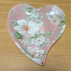 ハート型アクセサリートレイ