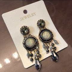 ピアス　韓国製　二つの画像
