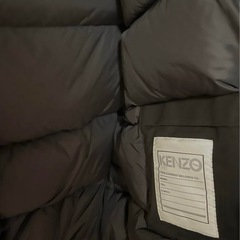 定価【11万円】KENZO 黒 Mサイズ ダウンジャケットの画像