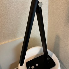 【2023年製】パナソニック Panasonic LEDデスクスタンド ブラック SQ-LD320-Kの画像