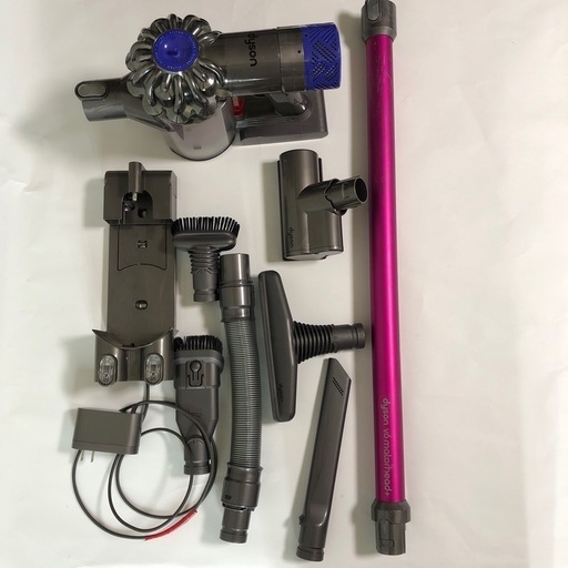 ダイソンV6 本体と付属品　　※バッテリー交換必要