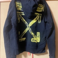 off-whiteパーカー　オフホワイトの画像