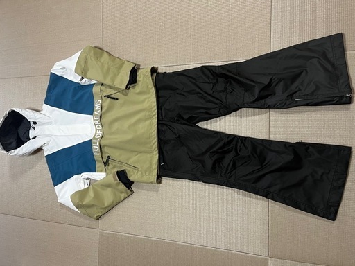 スノボーウェア　スキーウェア　上下セット