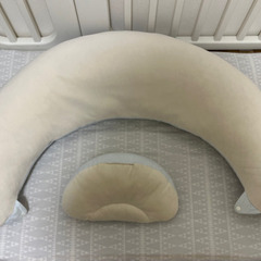 カーメイト(エールベベ) 抱き枕 洗える 授乳クッション ギュット 4WAY マシュマロ パステルブルーの画像
