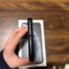 Apple iPhoneRX 128GB ブラック　付属品あり
の画像