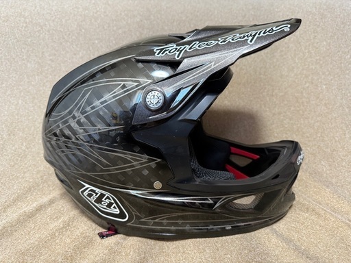 トロイリーデザイン　D3 カーボン　ピンストライプ2 XL 一回だけ使用　MTB フルフェイス