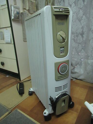 デロンギ　オイルヒーター     ②