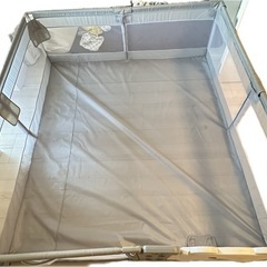 【最終値下げ！】ベビーサークル クマの扉付き 180cm×200cmの画像