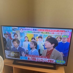 【値下げ‼️いいね多数のため早い者勝ち‼️東芝大型テレビ‼️テレビ台セット22,000円‼️】の画像