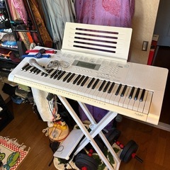 【CASIO】光ナビゲーションキーボード(マイク、譜面台、スタン...