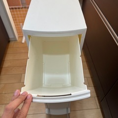 ゴミ箱の画像
